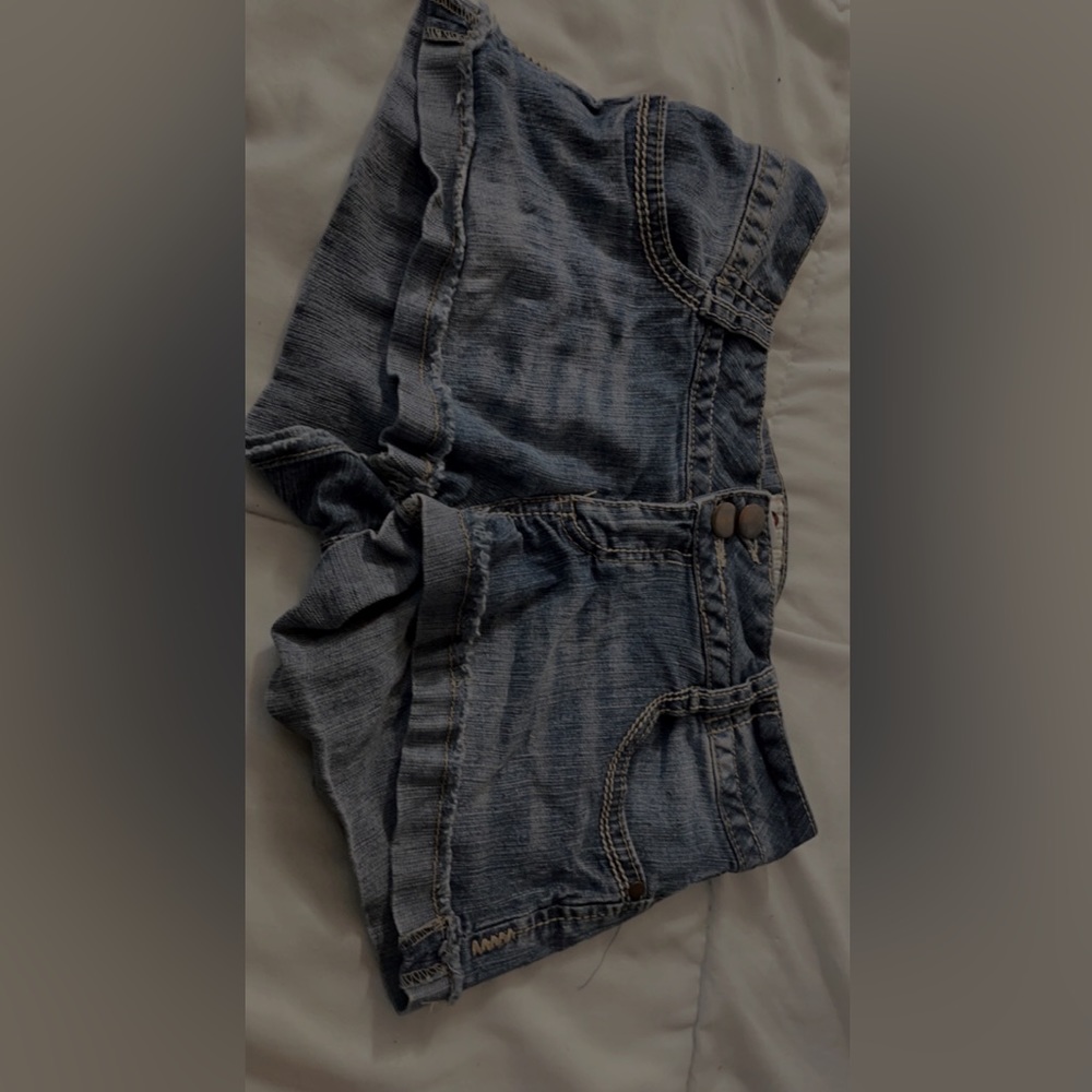 Shorts - Picture 1 of 2